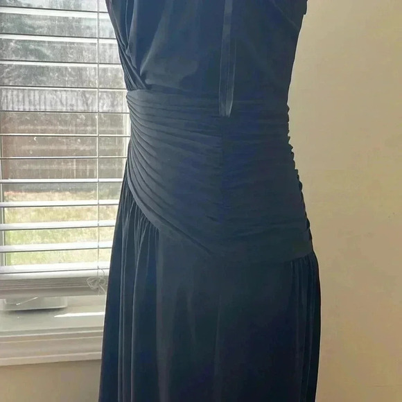 ❤️Host Picks❤️[XS]BCBGMAXAzria Black Moroccan  Draped Jersey V Gown Maxi Dress. - Picture 5 of 14